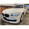 Image 3 : PARKSVILLE - 2013 BMW 750I WHITE 65641 KMS - J223981A