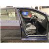 Image 36 : PARKSVILLE - 2016 VW E GOLF BLUE 82835 KMS - D915011