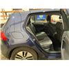 Image 40 : PARKSVILLE - 2016 VW E GOLF BLUE 82835 KMS - D915011