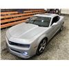 Image 4 : PARKSVILLE - 2010 CHEVROLET CAMARO SILVER 92739 KMS - D216235