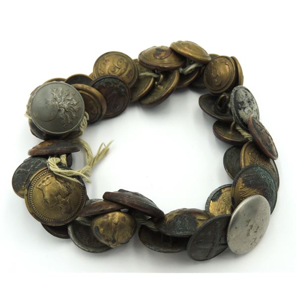 #309 WW1 39 Captured French Military Buttons