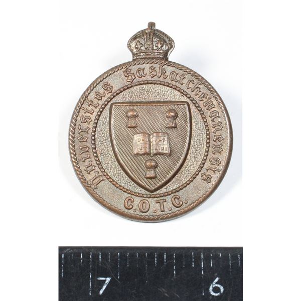 #360 WW2 COTC University Saskatchewan cap badge