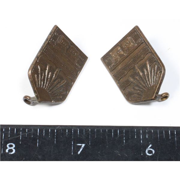 #362 British Columbia Collar Badge set