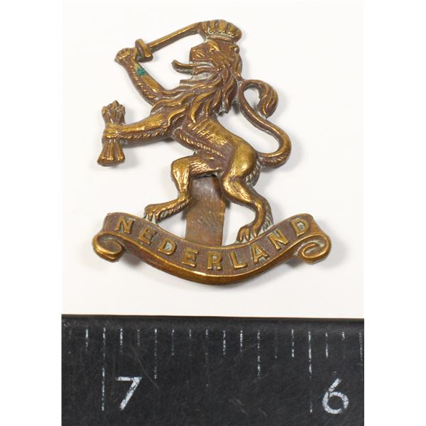 #365 WW2 Free Dutch forces Britian Cap Badge W/