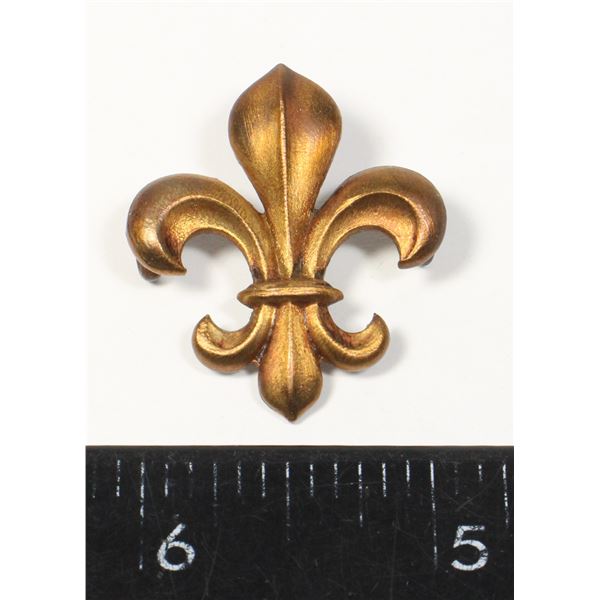 #390 1923 British Manchester Regiment Collar Badge