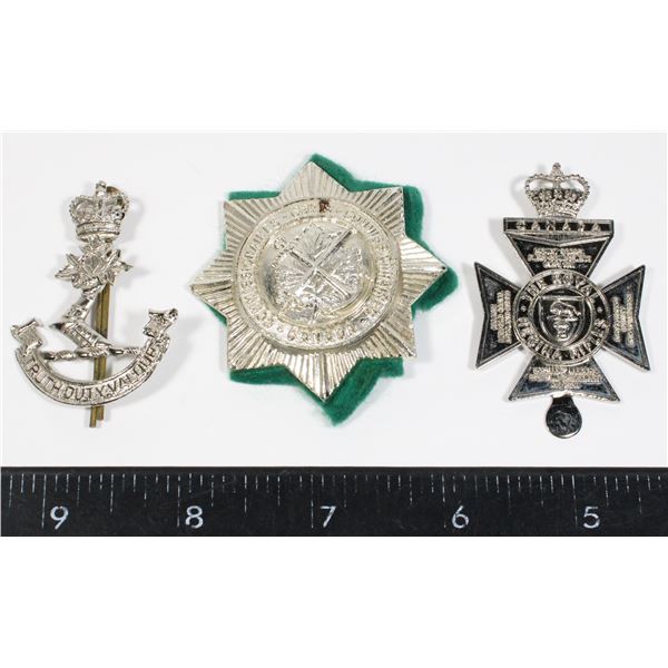 #418 Lot Canadian Military cap badge Regina Rifles