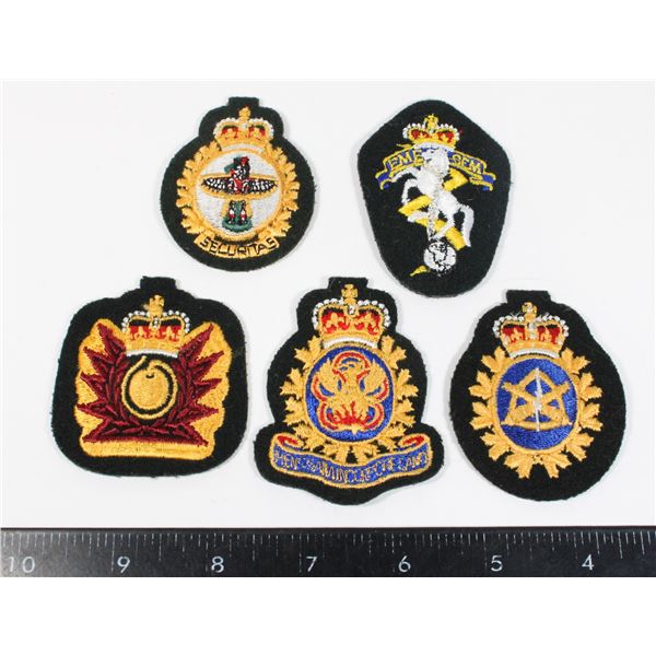 #529 Lot of 4 Canadian Military Padded Badges