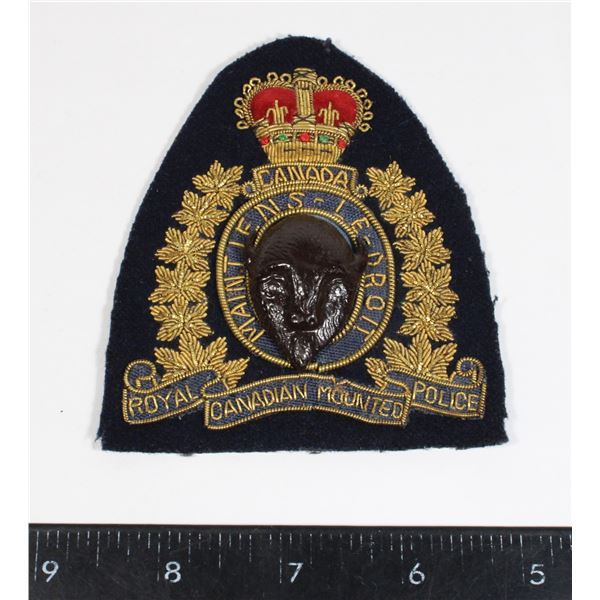 #618 1990's RCMP Blazer Crest Patch badge large