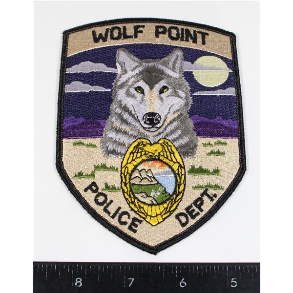 #702 Wolf Point Police Department patch Crest