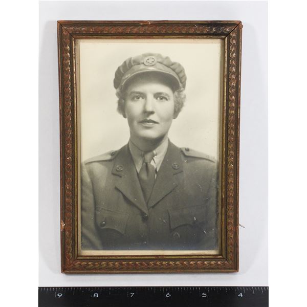 #760 WW2 Canadian Women's Transport Service Photo