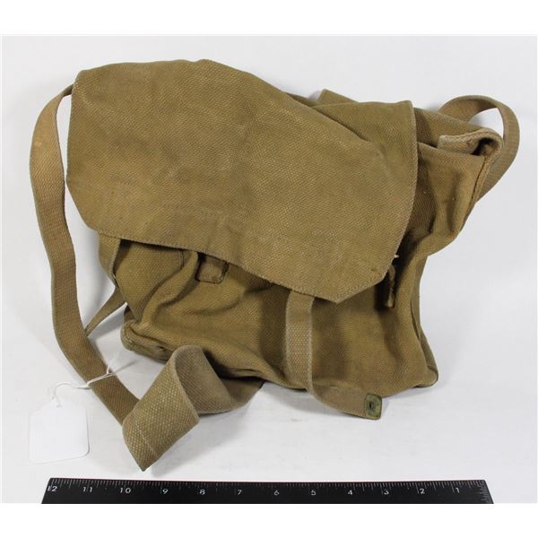 #967 WW2 Canadian P1937 Khaki Gas Mask Bag 1941