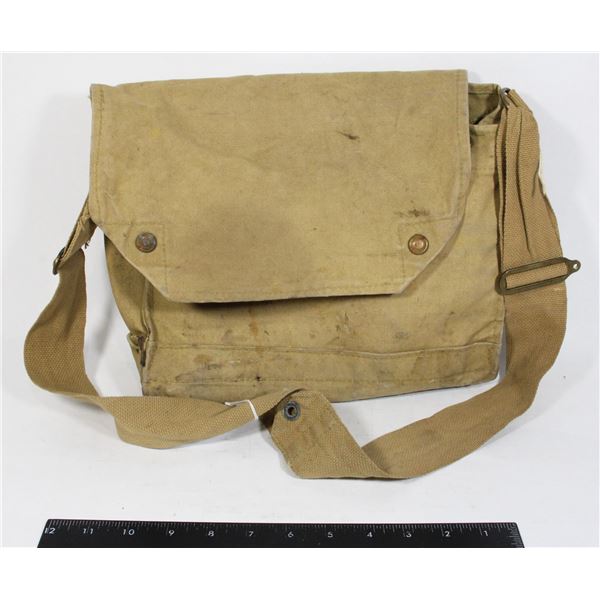 #968  WW2 Canadian P1937 Khaki Gas Mask Bag 1942