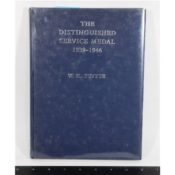 #1019 Distinguished Service Medal 1939 1946 Book