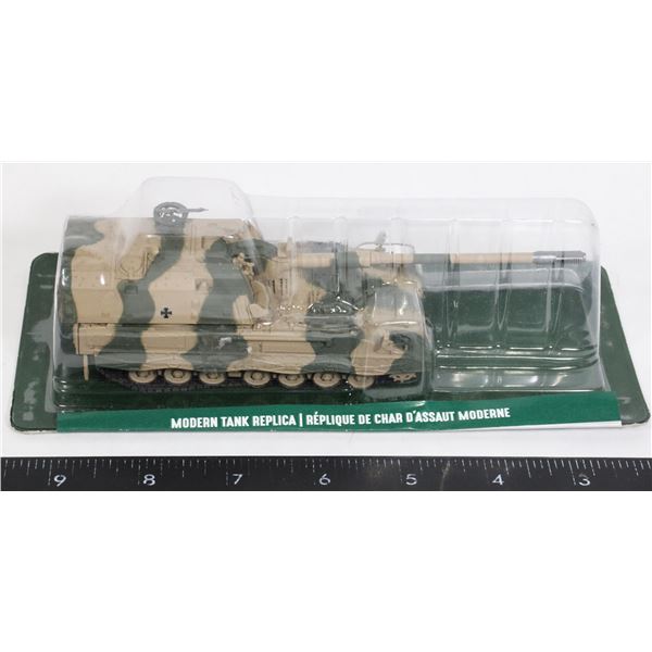 #1199 Sealed 1:72 Scale Tank Panzerhaubitz 2000