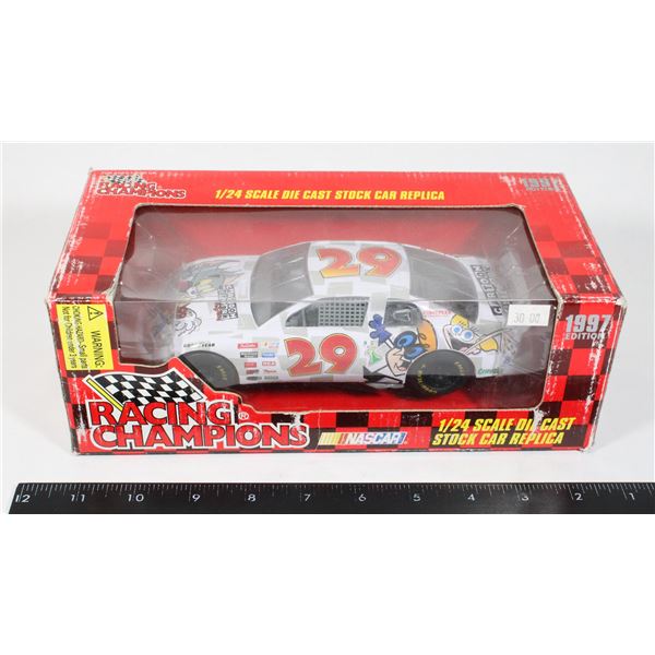 #1367 Diecast 1:24 Cartoon Network Nascar Car