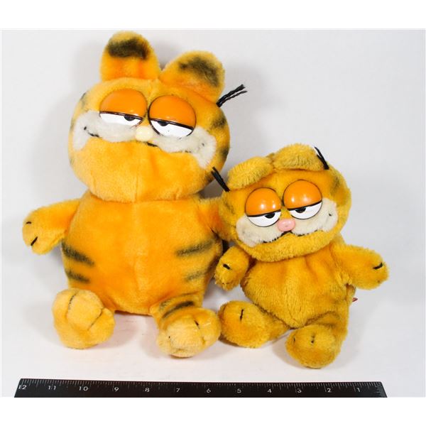 #1381 1981 Garfield Plushie Fun Farm Stuffed Toys