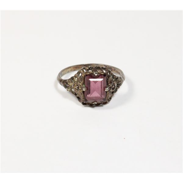 #1516 Vintage Costume Jewelry Ring Ladies Fashion (Size 7.5)