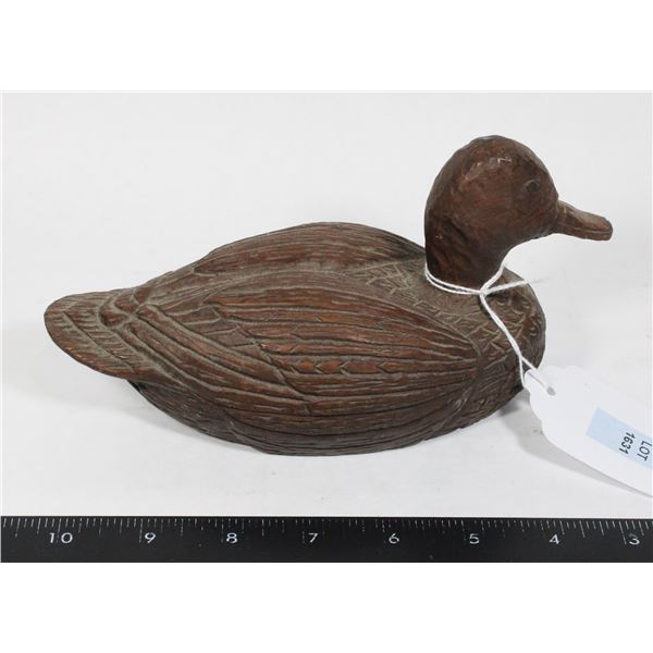 #1631 1900's Duck Décor Statue