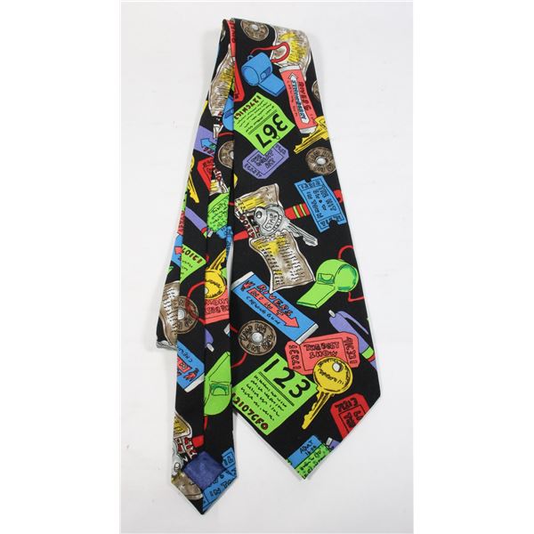 #1655 Vintage Men's Tie Pocket Key Design