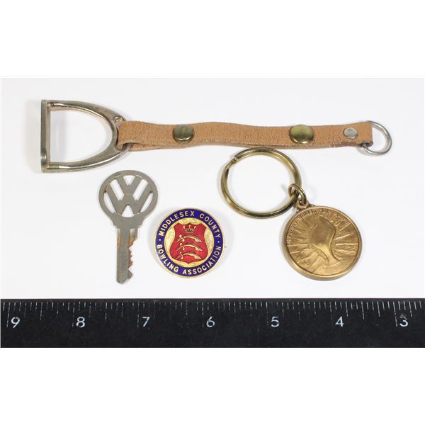 JC PENNEY GOLDEN BLUE AWARD KEY CHAIN,