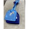 Image 2 : 3 NEW PLASTIC SHOVELS