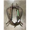 Image 1 : ANTIQUE HORSE COLLAR