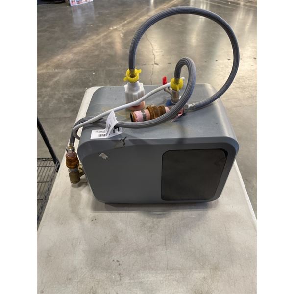 HOT WATER SYSTEM - WORKING