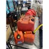 Image 2 : 7 JERRY CANS