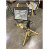Image 2 : DOUBLE HALOGEN WORK LIGHT TRIPOD