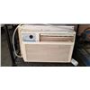 Image 1 : WINDOW AC UNIT 8200BTU - WORKING