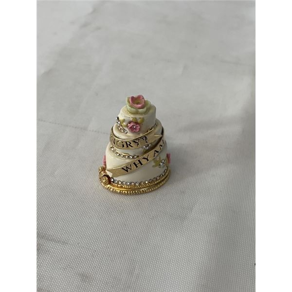 VINTAGE GOLD W/ ENAMEL JUICY COUTURE CAKE PENDANT "WHY AM I ALWAYS HUNGRY"