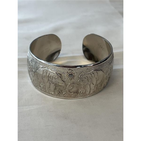 SILVER PLATED HAND CRAFTED HAPPY ELEPHANTS DESIGN OPEN CUFF BANGLE UNMARKED