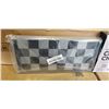 Image 2 : 2 YELLOW MOUNTAIN CHESS AND CHECKERS SETS