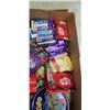 Image 2 : TRAY OF ASSORTED SNACK, COOKIES AND CHOCOLATE