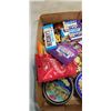 Image 3 : TRAY OF ASSORTED SNACK, COOKIES AND CHOCOLATE