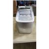 Image 1 : INSIGNIA 26 LB ICE MAKER WORKING