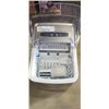 Image 2 : INSIGNIA 26 LB ICE MAKER WORKING