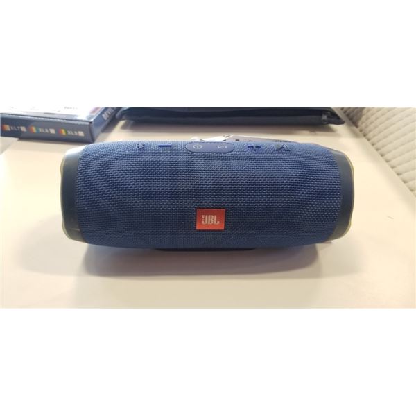 JBL CHARGE 3 BLUETOOTH SPEAKER WORKING