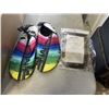 Image 3 : LOT OF VARIOUS WATER SHOES AND WET BAGS