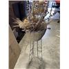 Image 5 : WICKER PLANTER ARTIFICIAL BOUQUET AND VASE