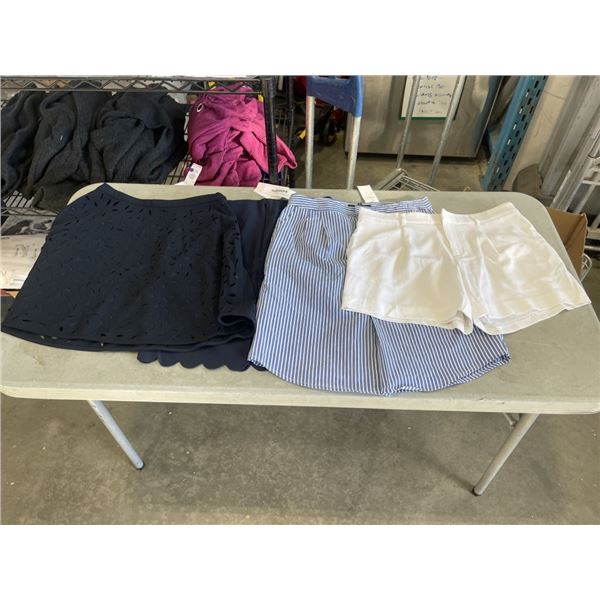 4PC NEW BANANA REPUBLIC CLOTHING