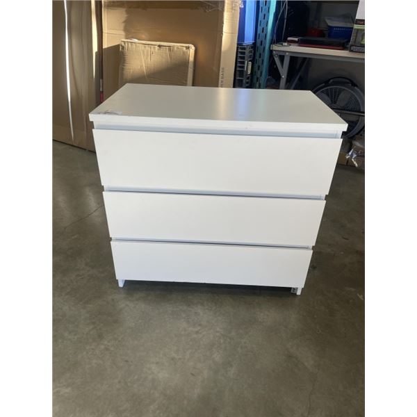 WHITE 3 DRAWER DRESSER