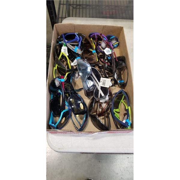 TRAY OF ASSORTED SUNGLASSES, MOSTLY NEW