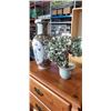 Image 1 : JADE TREE AND EASTERN VASE