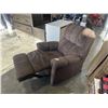 Image 3 : BROWN FABRIC RECLINER