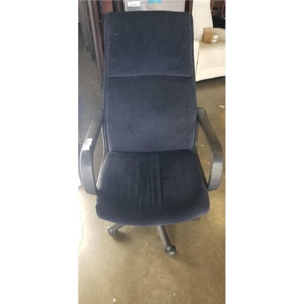 BLUE FABRIC OFFICE CHAIR