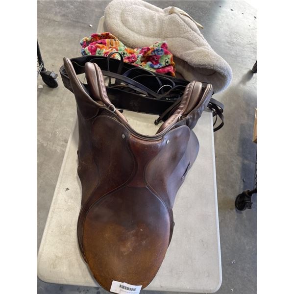 LEATHER ENGLISH RIDING SADDLE