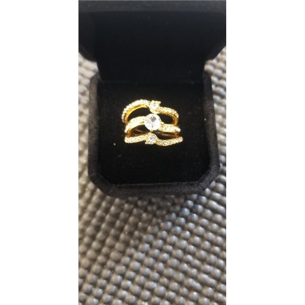 NEW 14K GOLD PLATED 0.8CT SIMULATED DIAMOND (CZ) 3 PIECE RING SET SIZE 7.5