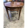 Image 4 : 2 ROUND SIDE TABLES