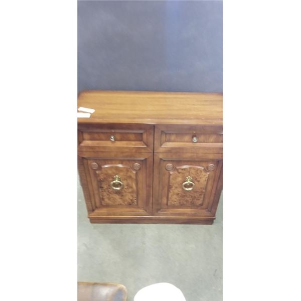 2 DOOR HALL CABINET